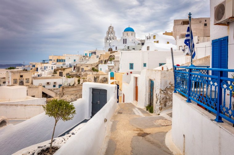 106 Santorini, Pyrgos, Kerk van Aghia Theodosia.jpg
